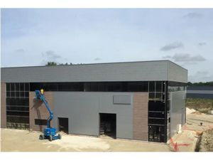 Local d'activités de 427m²