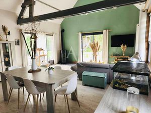 Maison entièrement rénovée. 110 m2. 4 chambres.3700m² de terrain