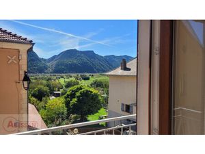 Vente maison Espinasses  150m² 6 pièces 298 000€ avec balcon