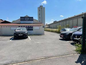 PONT SAINTE MAXENCE - LOCAL D'ACTIVITE 100 m² / 70m2 / 50m2