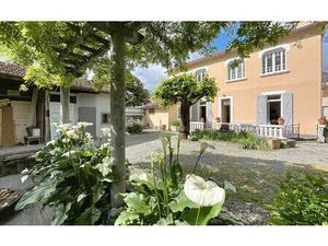 Maison Loures-Barousse m² T-8 à vendre  239 000 €