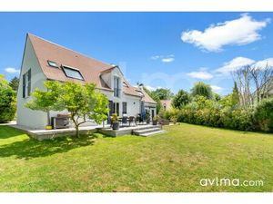 Maison de luxe à vendre à Saint-Nom-la-Bretèche