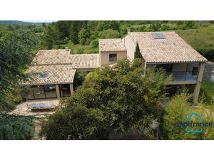 Maison provençale à vendre à Sault