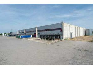 Entrepôt stratégiquement situé à Genk