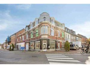 Immeuble commercial d'angle avec potentiel d'avenir