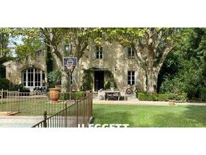 Maison avec piscine et jardin Sauveterre (30)