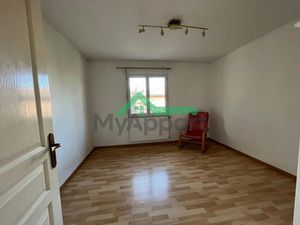 Location meublée appartement 1 pièce à Bonnefamille (38090)  400 €