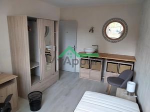 Location meublée appartement 5 pièces 97 m² à Compiegne (60200)  390 €