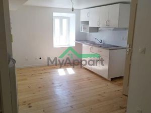 Location meublée appartement 1 pièce 20 m² à Brue-Auriac (83119)  450 €