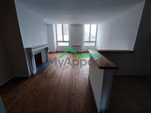 Location meublée appartement 1 pièce 60 m² à Le Chalard (87500)  468 €