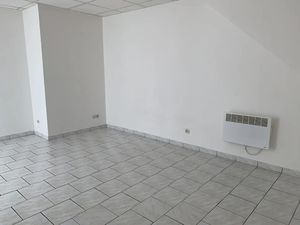 Location appartement 1 pièce 40 m² à Saint-Quentin (02100)  435 €