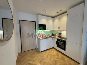 Location meublée appartement 1 pièce 30 m² à Saint-raphael (83700)  505 €
