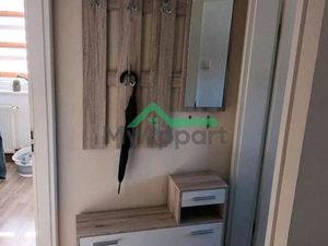 Location meublée appartement 2 pièces 29 m² à Montreuil (93100)  593 €