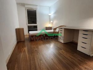 Location meublée appartement 5 pièces 82 m² à Aubervilliers (93300)  580 €