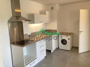 Location meublée appartement 2 pièces 38 m² à Aubagne (13400)  710 €