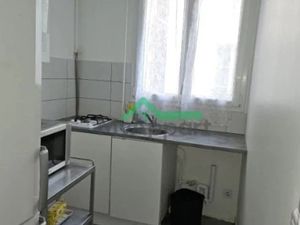 Location meublée appartement 2 pièces 48 m² à Saint-Ouen (93400)  700 €