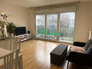 Location meublée appartement 3 pièces 61 m² à Massy (91300)  1 300 €
