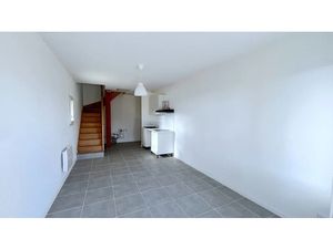 Location maison 2 pièces 37.99 m² à Pugnac (33710)  660 €