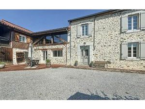 Maison Huos m² T-6 à vendre  365 000 €