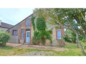 DANS UN PETIT VILLAGE AU CALME ..