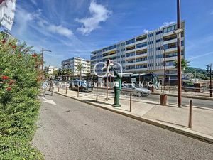 LE CANNET SPACIEUX APPARTEMENT 3 PIECES 86M²