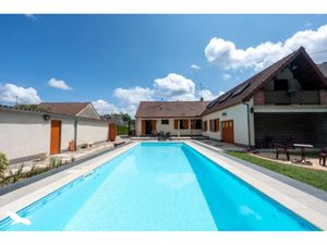 Vente maison 7 pièces 122 m² à Neuvy-sur-Barangeon (18330)  234 300 €