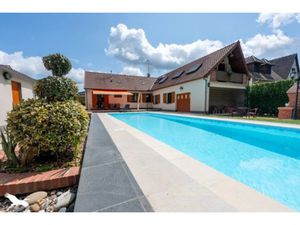 Vente maison 7 pièces 122 m² à Neuvy-sur-Barangeon (18330)  249 742 €