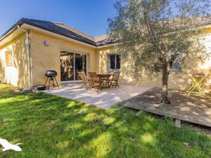 Vente maison 4 pièces 99 m² à Espoey (64420)  299 499 €