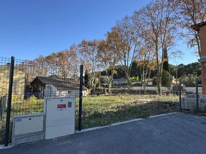 Vente terrain 617 m² Aigues-Vives (30670)