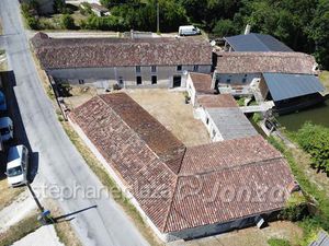 Maison avec dépendances à Cierzac