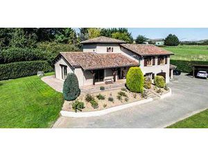 Maison avec piscine et jardin Mornant (69)