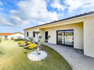 Vente maison 4 pièces 134 m² à Saint-Clair (07430)  469 000 €