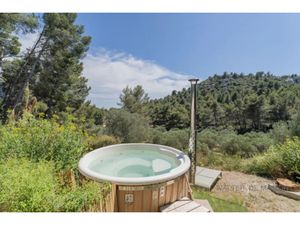 Vente maison 6 pièces 185 m² à Les Baux-de-Provence (13520)  985 000 €