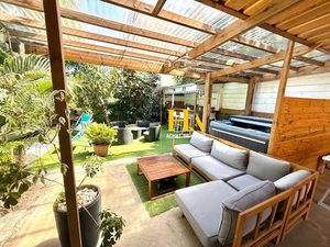 Vente maison 7 pièces 185 m² à Saint Pierre (97410)  675 000 €