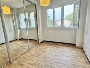 Location bureau 2 pièces 20 m² à Bron (69500)