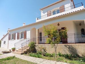 BOUILLARGUES Grande villa T4 rénovée avec jardin