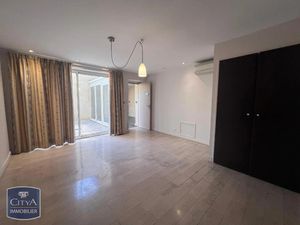 Local professionnel à louer - Sorgues (84) - 2 415€