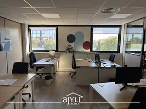 AIX LES MILLES LOCAL A USAGE DE BUREAUX DE 124 M2 + 2 PLACES PARKING
