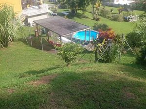 Vente terrain 884 m² à Gros morne (97213)  100 000 €