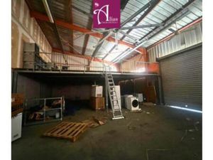 À louer - Dépôt de 170m2 + mezzanine 70m2 - Jarry  Guadeloupe