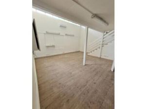 Local avec mezzanine - 51 89 m² - Centre Ville  Réunion