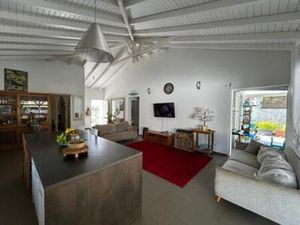 À vendre – Maison familiale avec piscine à Gissac - Sainte-Anne  Guadeloupe