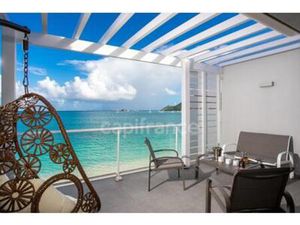 SOMPTUEUX T3 EN DUPLEX À VENDRE AVEC UNE VUE MER SUR GRAND-CASE À COUPER LE SOUFFLE  SAINT