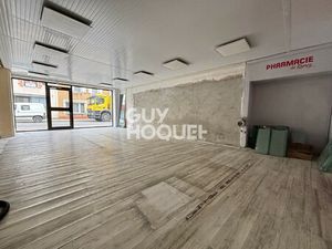 Immeuble polyvalent au cœur de Mercuès