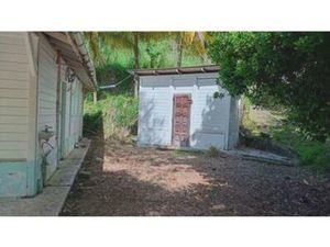 VENTE deux maisons en bois + bungalow 8 pièces (2257 m²) à SAINT PIERRE  Martinique