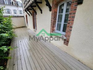 Location meublée appartement 2 pièces 41 m² à Fontainebleau (77300)  795 €