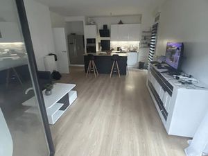 Location meublée appartement 3 pièces 71 m² à Cergy (95000)  1 600 €