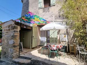 Location meublée maison 3 pièces 80 m² à Lorgues (83510)  875 €