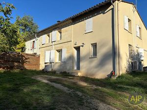 Location maison 4 pièces 130.46 m² à Fronsac (33126)  1 010 €