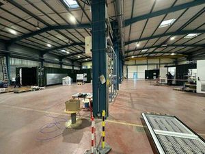 Local d'activités à louer